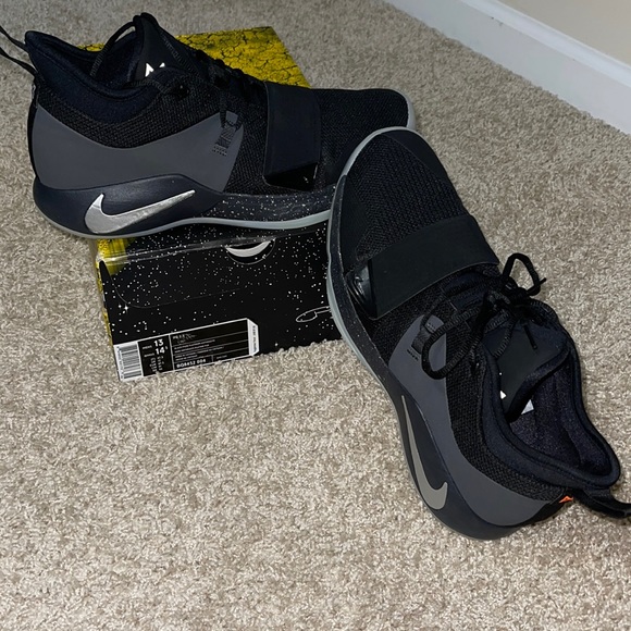 Nike Other - EUC Men’s Nike PG 2.5 Black/pure Platinum Anthracite Size 13